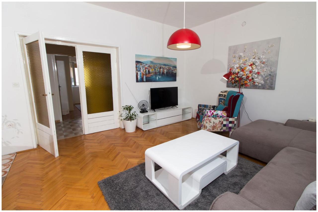 Large Apartment Between Split And Trogir Kaštela Exteriör bild