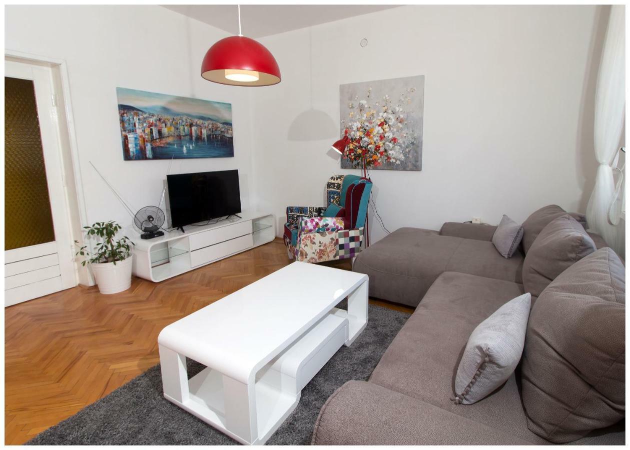 Large Apartment Between Split And Trogir Kaštela Exteriör bild