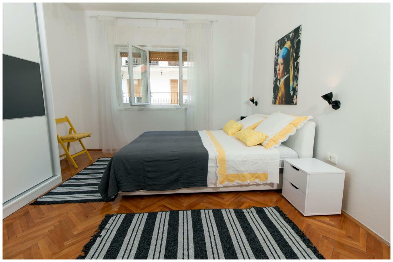 Large Apartment Between Split And Trogir Kaštela Exteriör bild