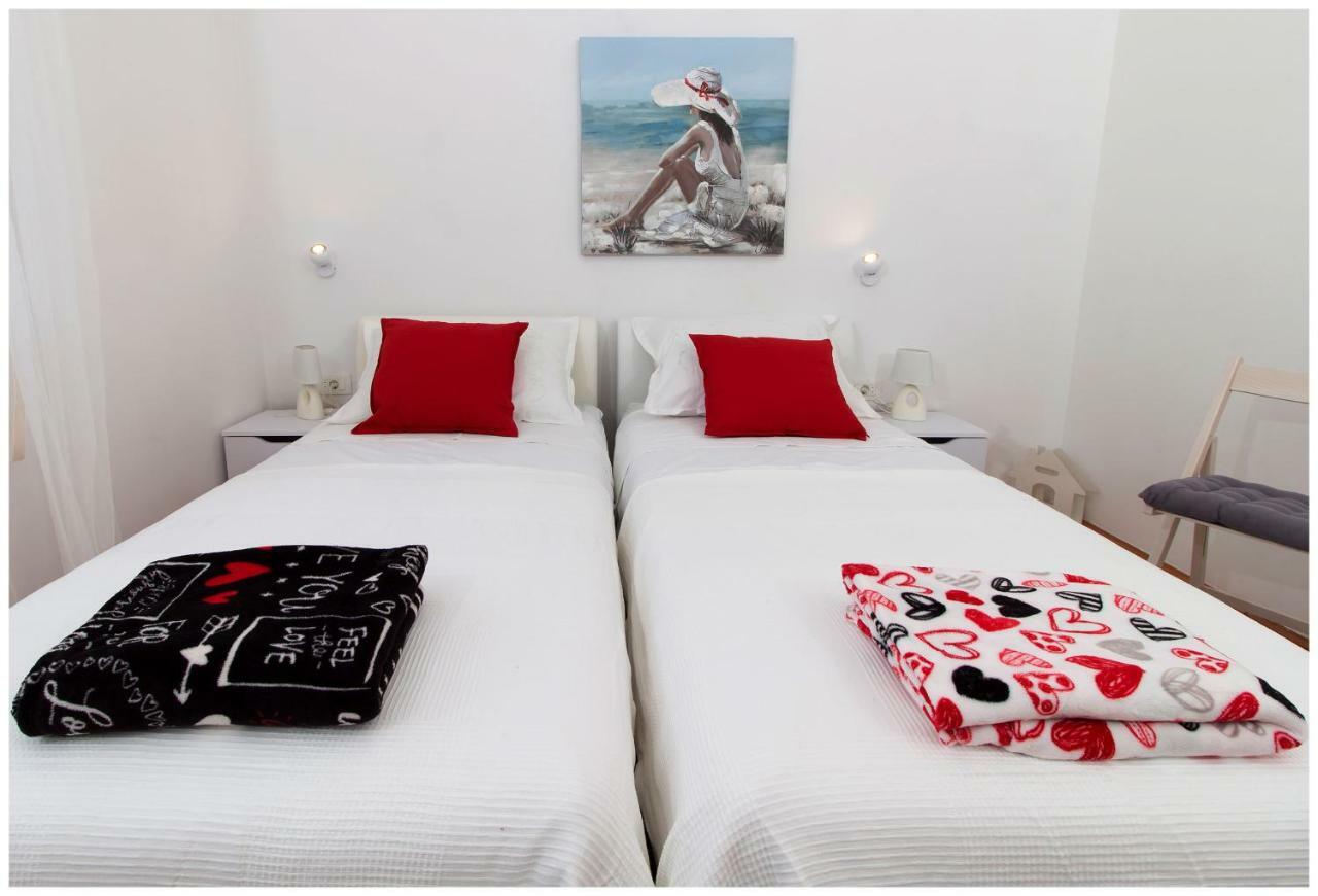 Large Apartment Between Split And Trogir Kaštela Exteriör bild