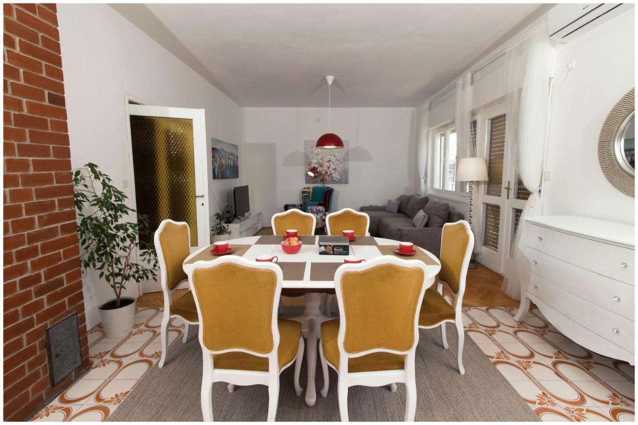 Large Apartment Between Split And Trogir Kaštela Exteriör bild