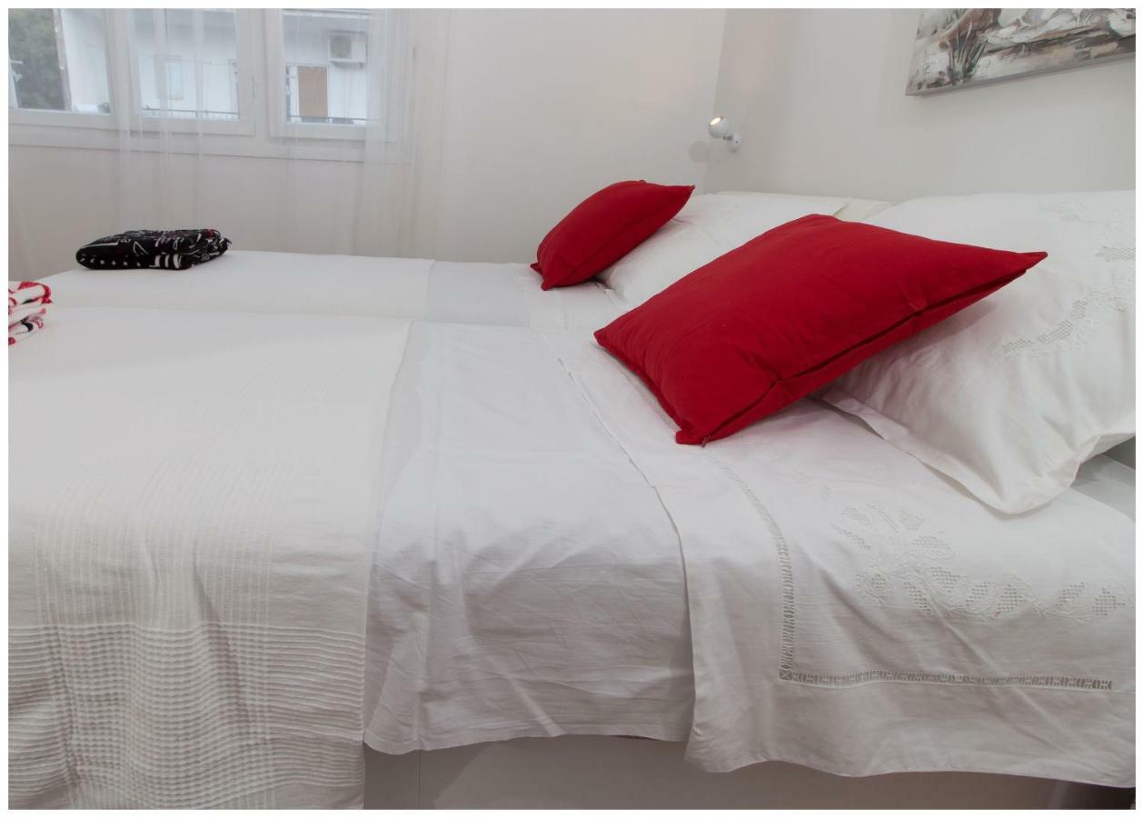 Large Apartment Between Split And Trogir Kaštela Exteriör bild